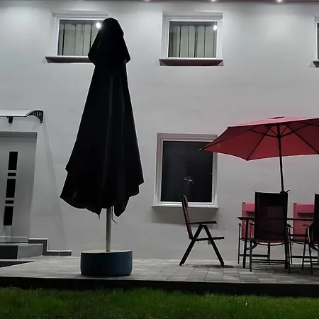 Apartma Vikovic I شقة *