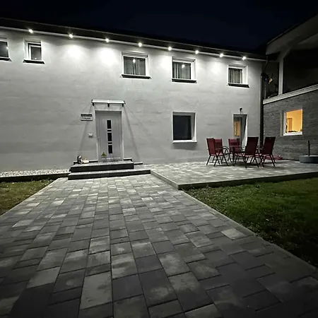 شقة Apartma Vikovic I