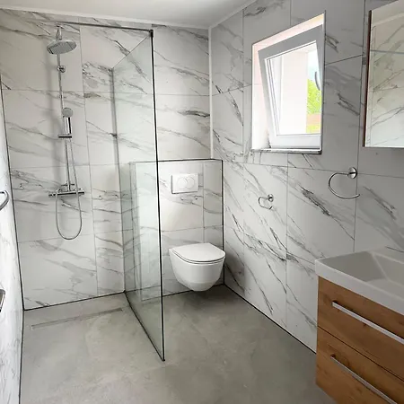 Apartma Vikovic I * Njiverce