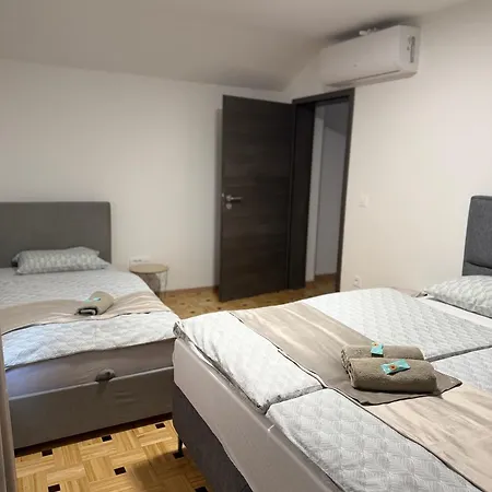 Apartma Vikovic I شقة